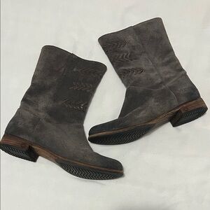 UGG Cailyn Chevron Lace Distressed Leather Mid Calf Boots